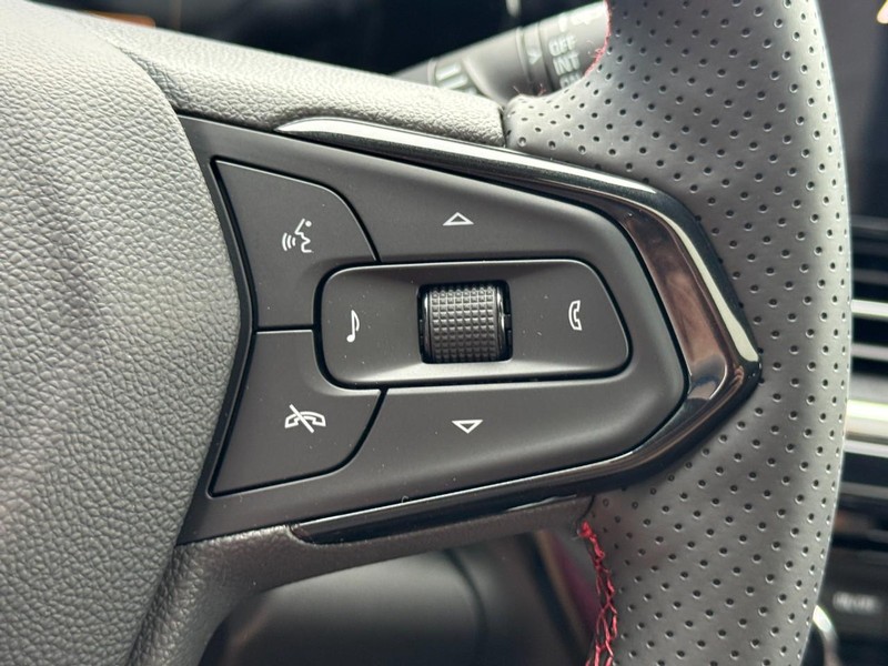 Chevrolet Trax Vehicle Image 11