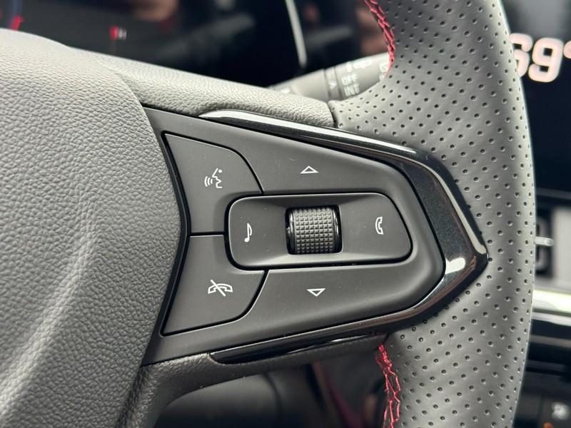 Chevrolet Trax Vehicle Image 11