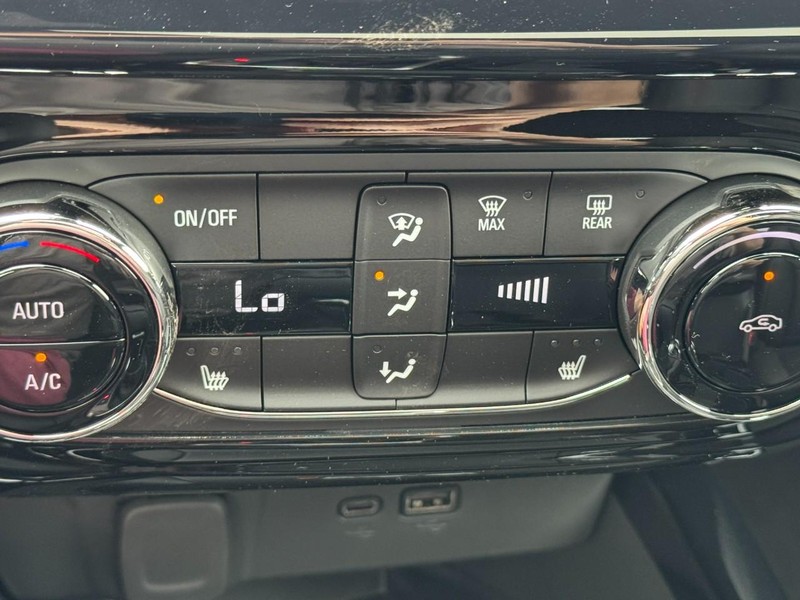 Chevrolet Trax Vehicle Image 13