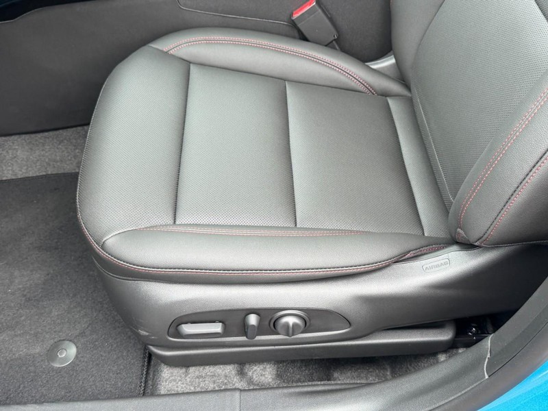 Chevrolet Trax Vehicle Image 16