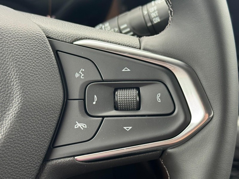 Chevrolet TrailBlazer Vehicle Image 11