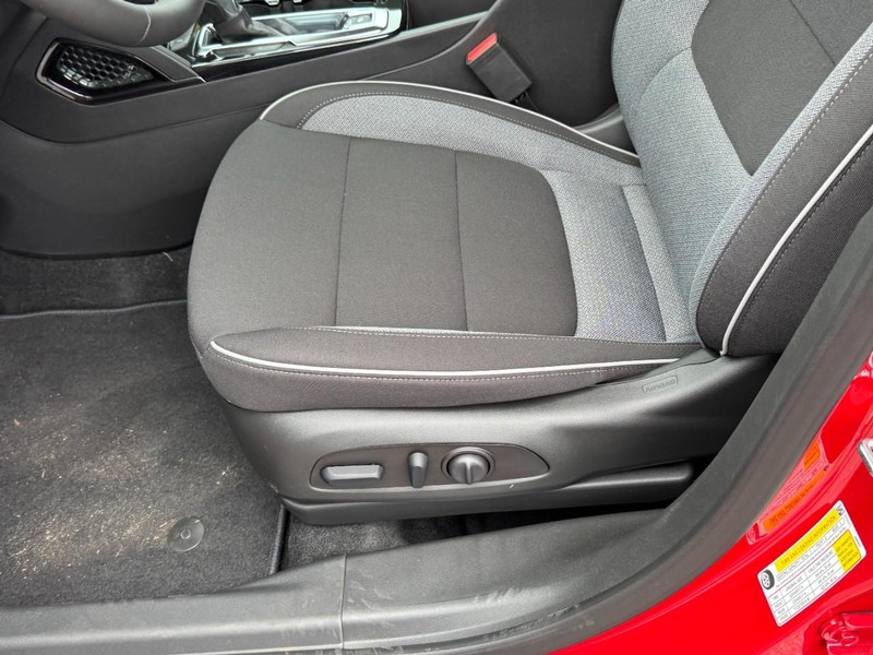 Chevrolet TrailBlazer Vehicle Image 15