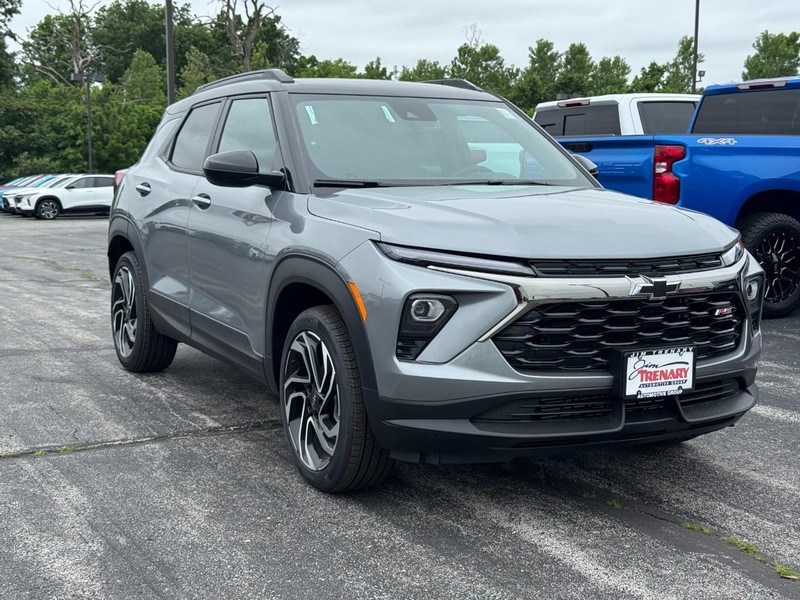 Chevrolet TrailBlazer Vehicle Image 02