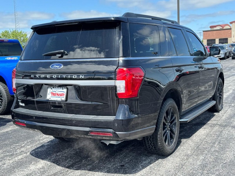 Ford Expedition Vehicle Image 03
