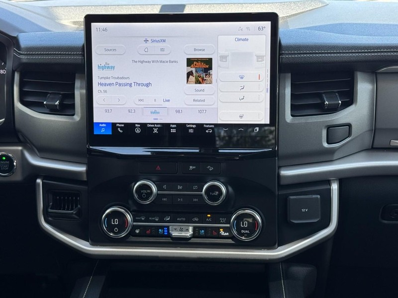 Ford Expedition Vehicle Image 14