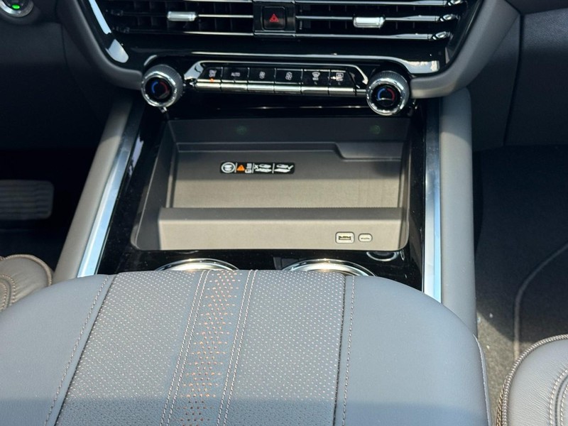 Chevrolet Tahoe Vehicle Image 10