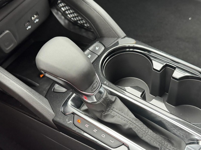 Chevrolet TrailBlazer Vehicle Image 12