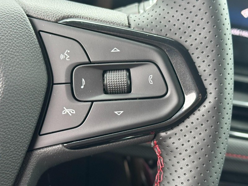 Chevrolet TrailBlazer Vehicle Image 11