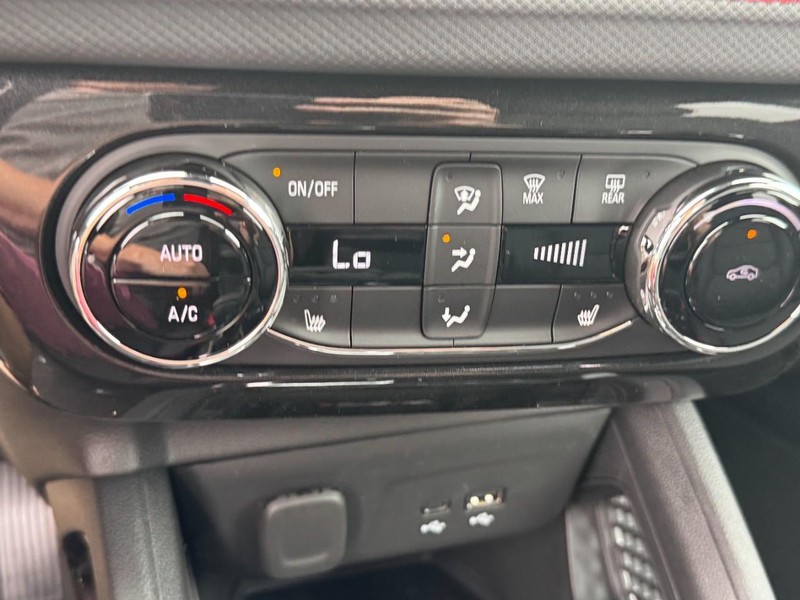 Chevrolet TrailBlazer Vehicle Image 13