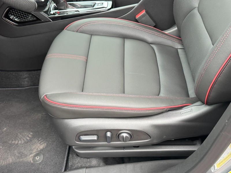 Chevrolet TrailBlazer Vehicle Image 15