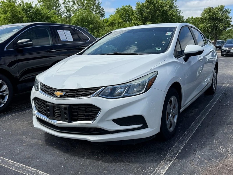 Chevrolet Cruze Vehicle Full-screen Gallery Image 02