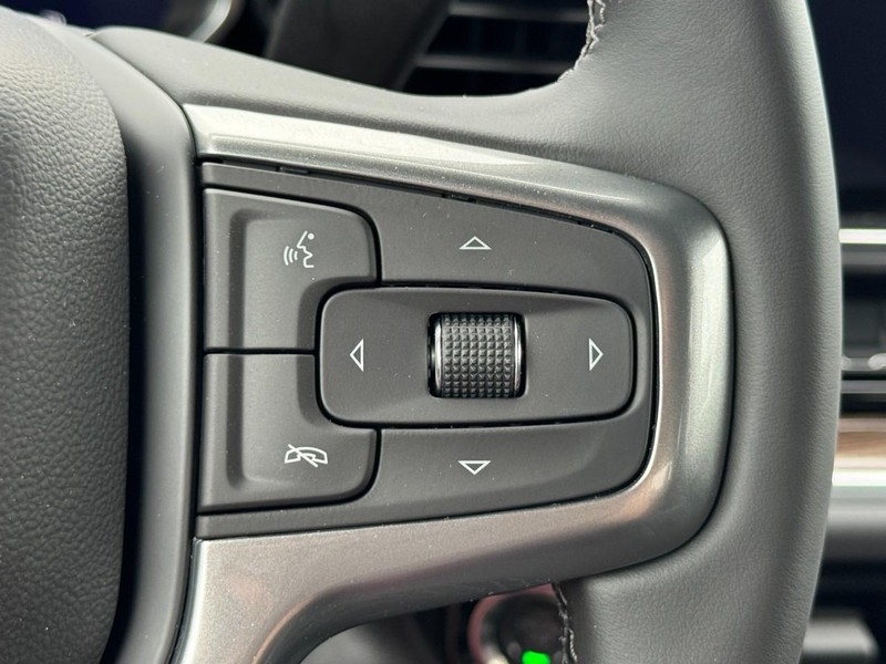 Chevrolet Silverado 1500 Vehicle Image 11