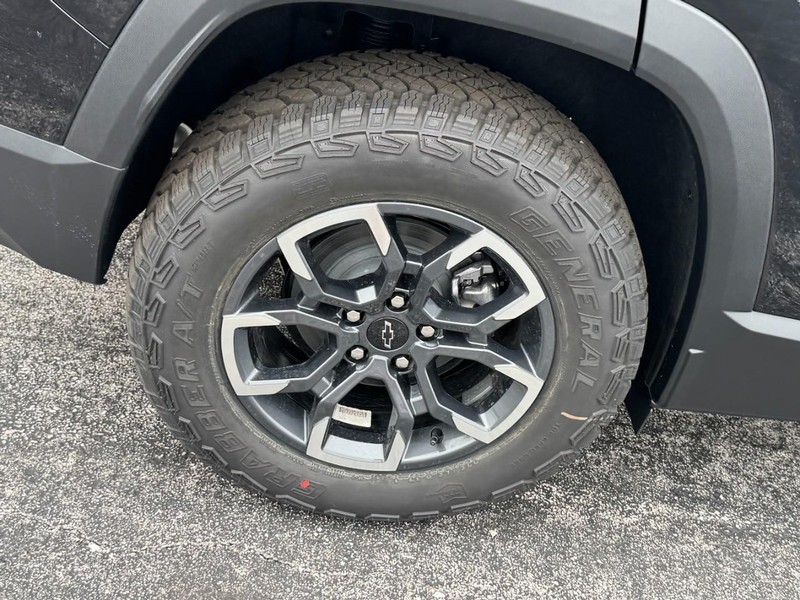 Chevrolet Equinox Vehicle Image 04