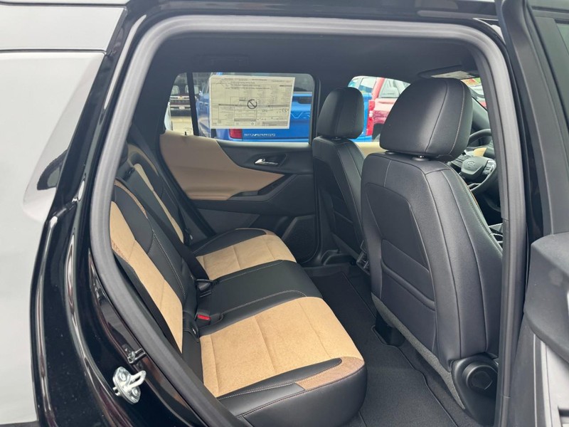 Chevrolet Equinox Vehicle Image 05
