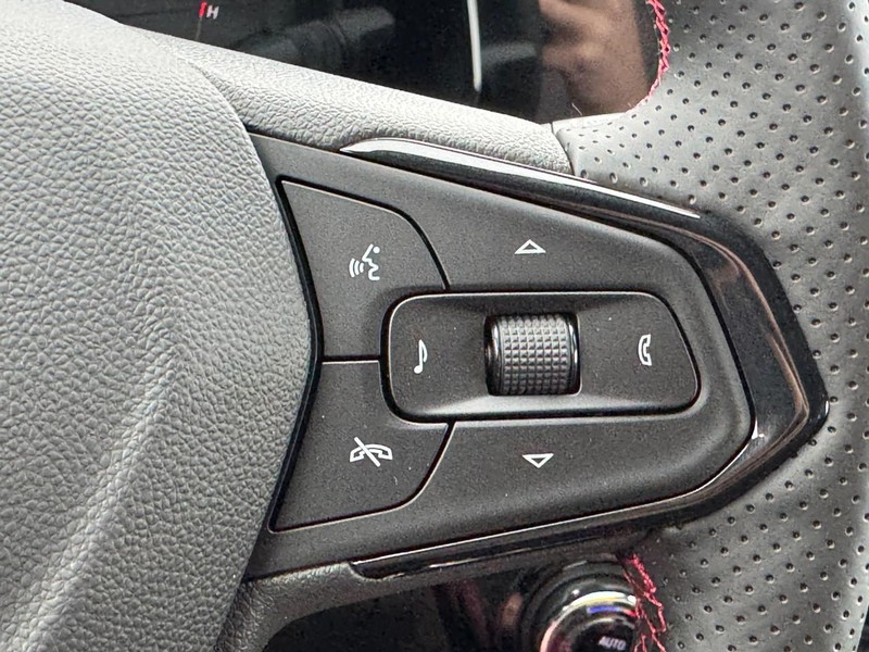 Chevrolet Trax Vehicle Image 11