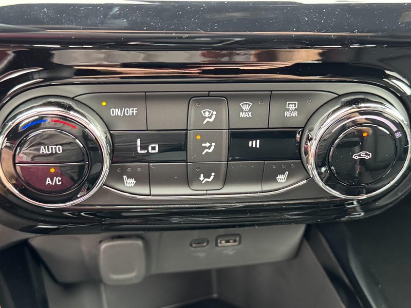 Chevrolet Trax Vehicle Image 13