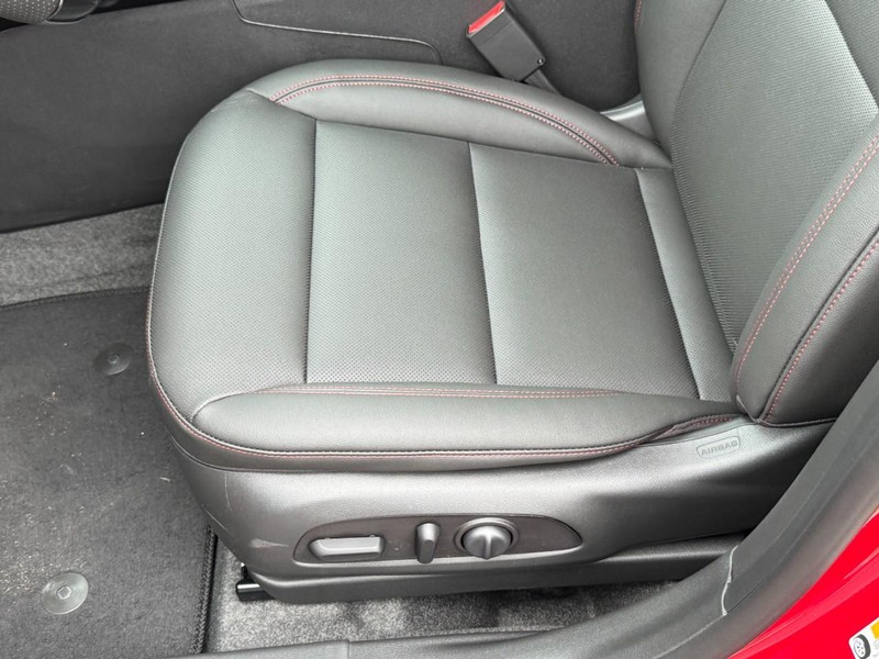 Chevrolet Trax Vehicle Image 15