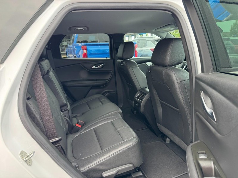 Chevrolet Blazer Vehicle Full-screen Gallery Image 10