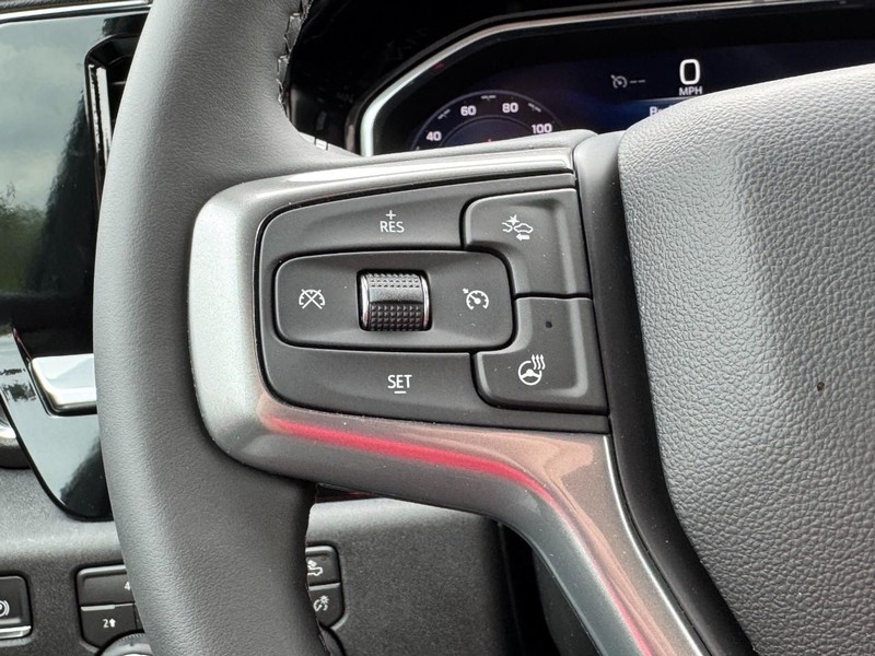 Chevrolet Silverado 2500HD Vehicle Image 10