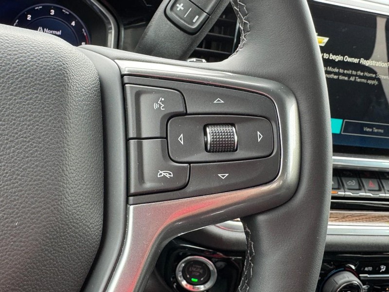 Chevrolet Silverado 2500HD Vehicle Image 11