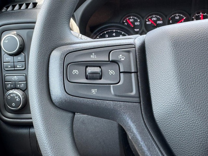 Chevrolet Silverado 1500 Vehicle Image 10