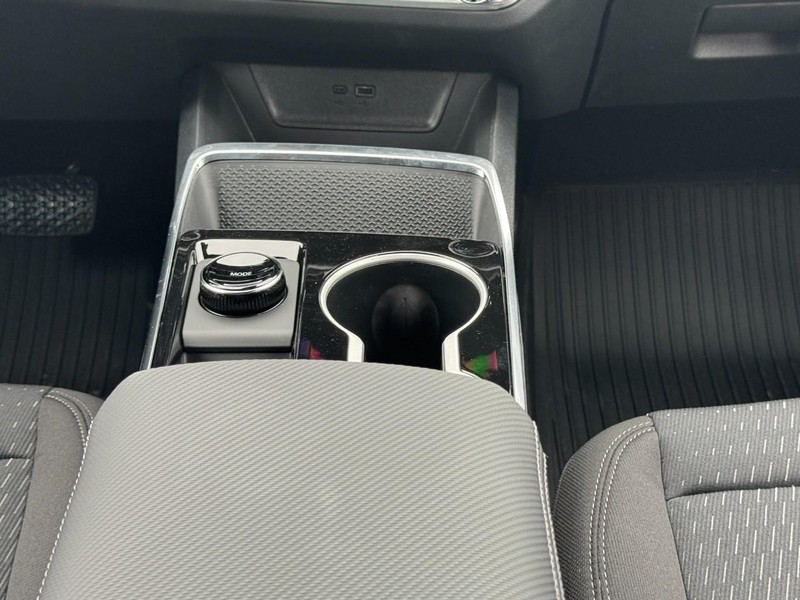 Chevrolet Equinox Vehicle Image 09