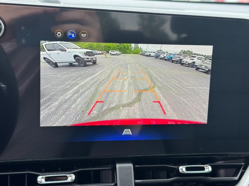 Chevrolet Equinox Vehicle Image 13