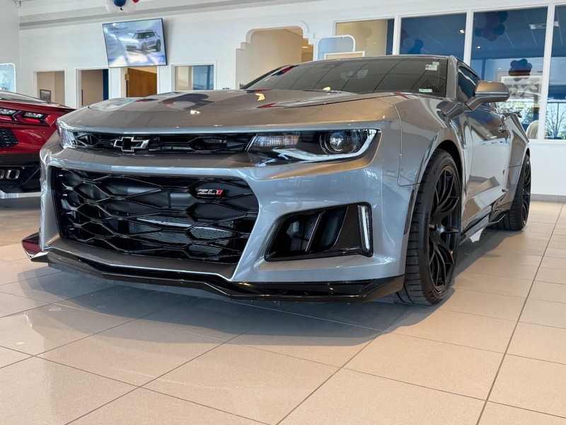 Chevrolet Camaro Vehicle Image 08
