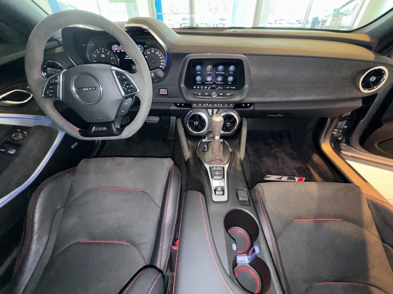 Chevrolet Camaro Vehicle Image 12