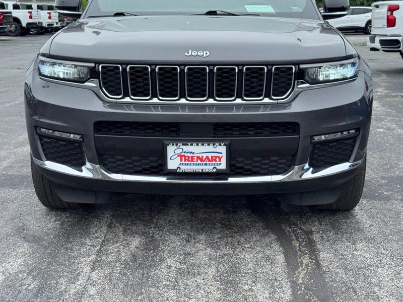 Jeep Grand Cherokee L Vehicle Image 09