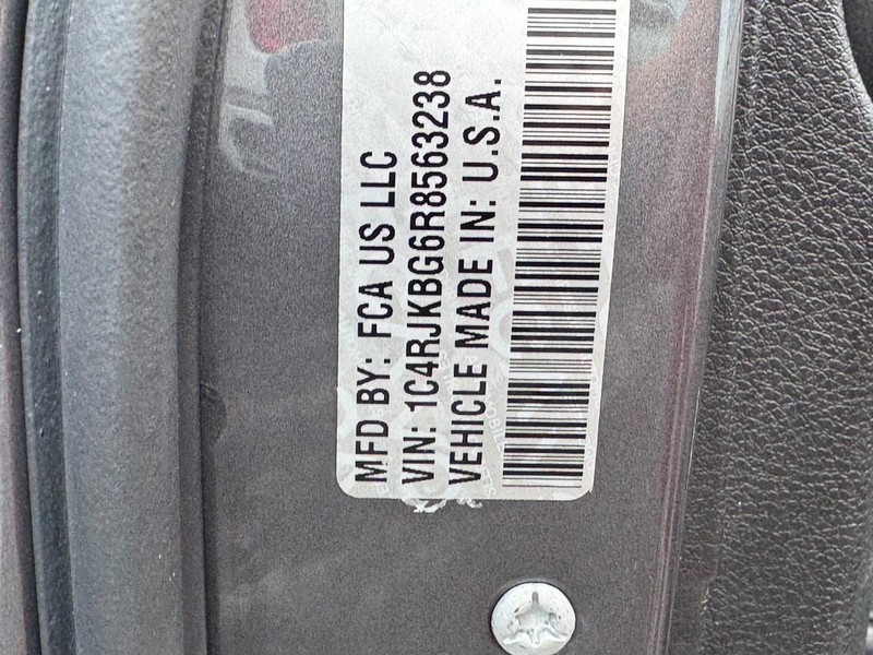 Jeep Grand Cherokee L Vehicle Image 26