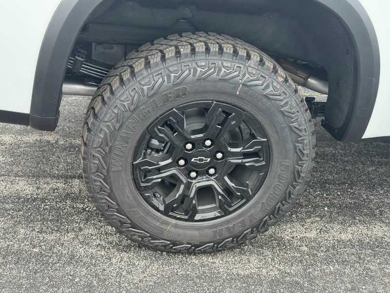 Chevrolet Silverado 1500 Vehicle Image 04