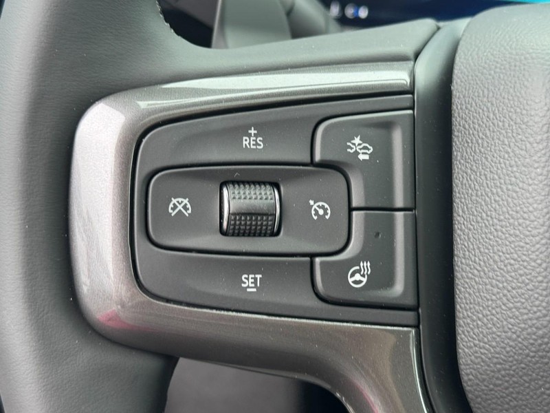 Chevrolet Silverado 1500 Vehicle Image 11