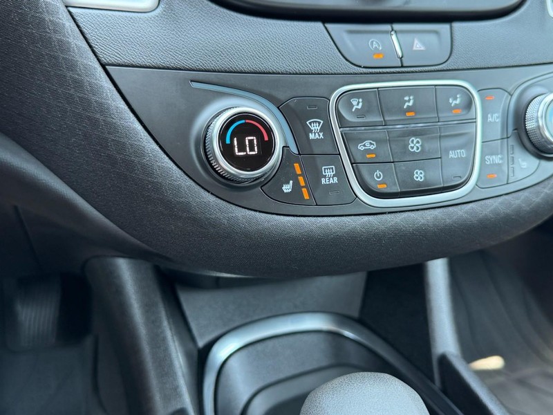 Chevrolet Malibu Vehicle Image 20