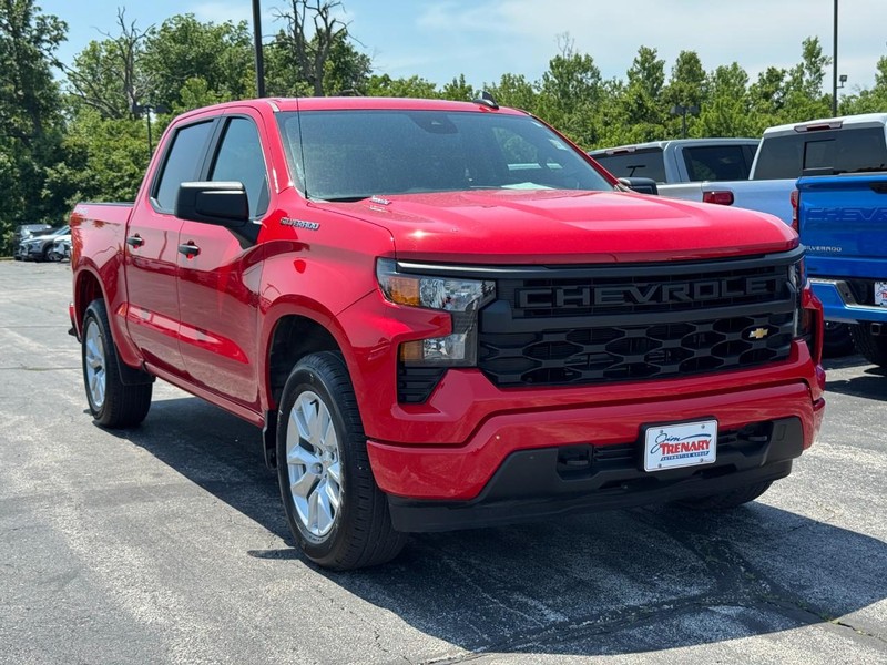 Chevrolet Silverado 1500 Vehicle Image 02