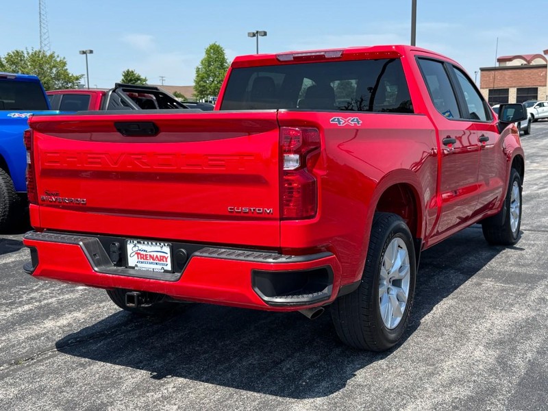 Chevrolet Silverado 1500 Vehicle Image 03
