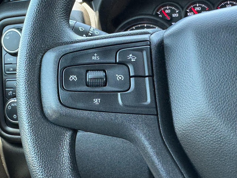 Chevrolet Silverado 1500 Vehicle Image 16