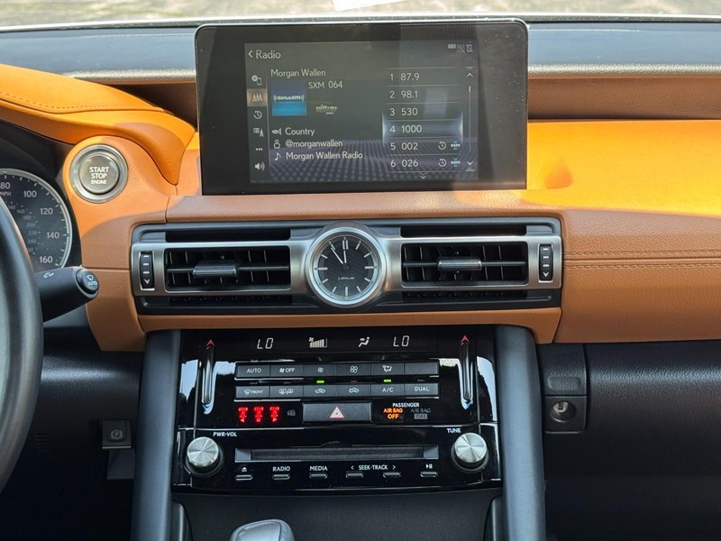 Lexus IS Vehicle Image 13
