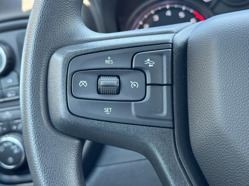 Chevrolet Silverado 1500 Vehicle Image 10