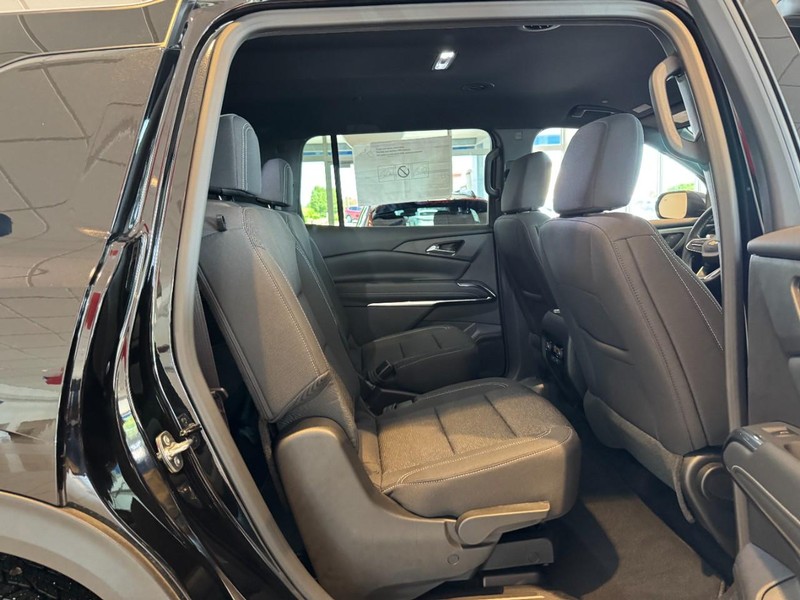 Chevrolet Traverse Vehicle Image 05