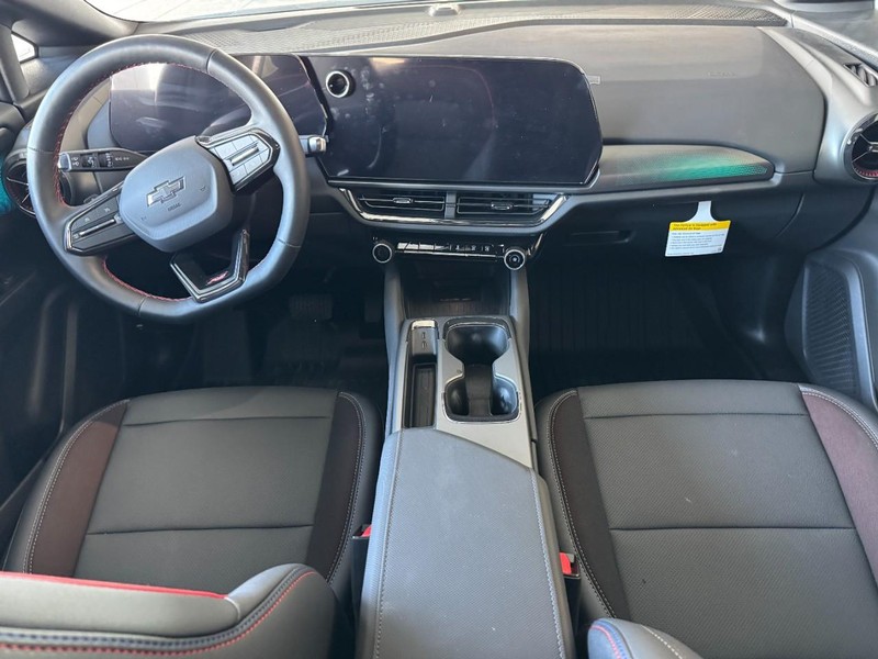 Chevrolet Equinox EV Vehicle Image 06