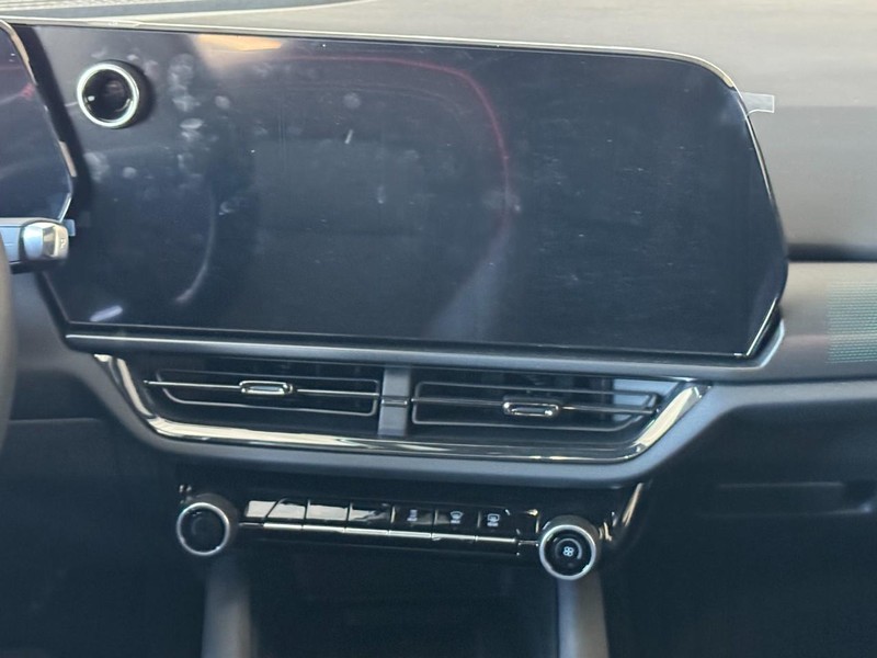 Chevrolet Equinox EV Vehicle Image 08