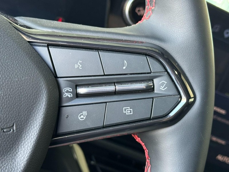 Chevrolet Equinox EV Vehicle Image 11