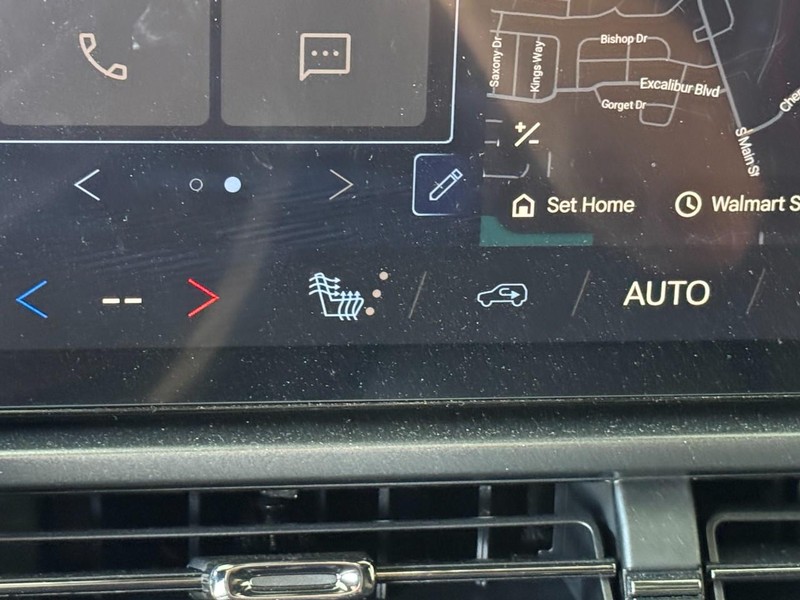 Chevrolet Equinox EV Vehicle Image 14