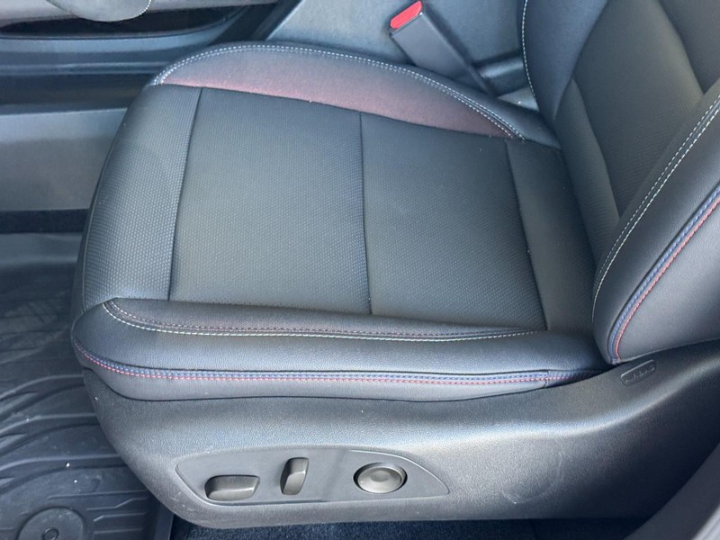 Chevrolet Equinox EV Vehicle Image 17