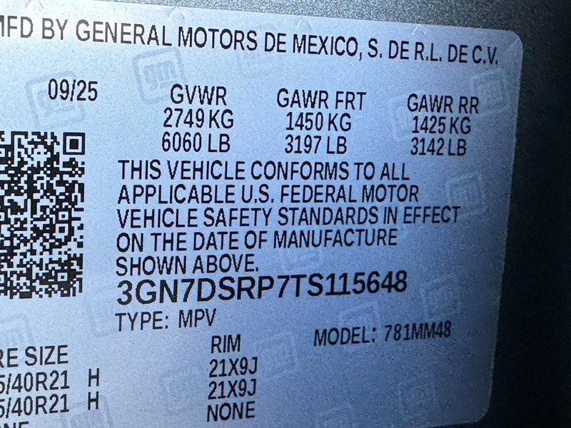 Chevrolet Equinox EV Vehicle Image 18