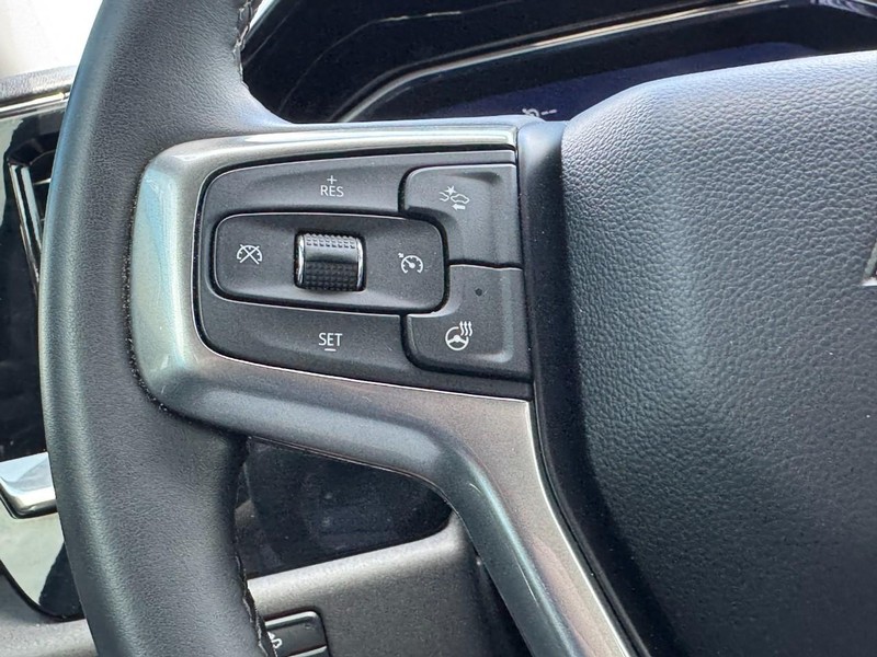Chevrolet Silverado 1500 Vehicle Full-screen Gallery Image 16