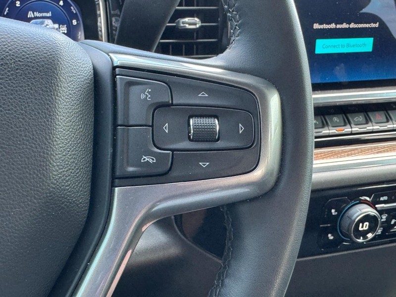 Chevrolet Silverado 1500 Vehicle Full-screen Gallery Image 17