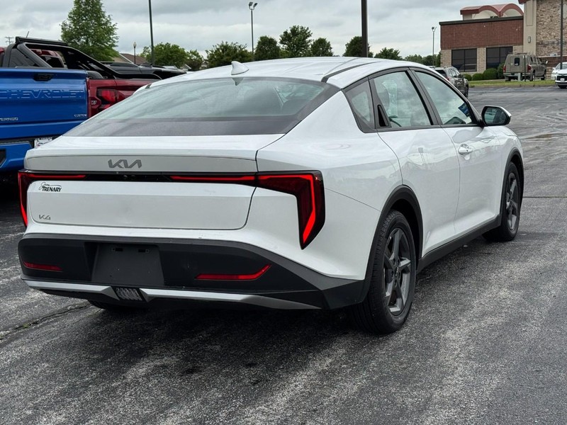 Kia K4 Vehicle Image 03