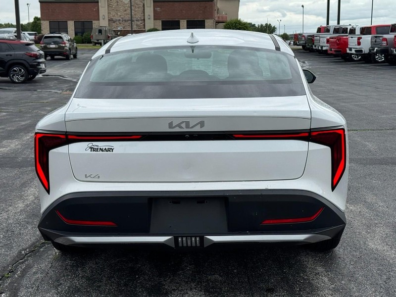 Kia K4 Vehicle Image 04